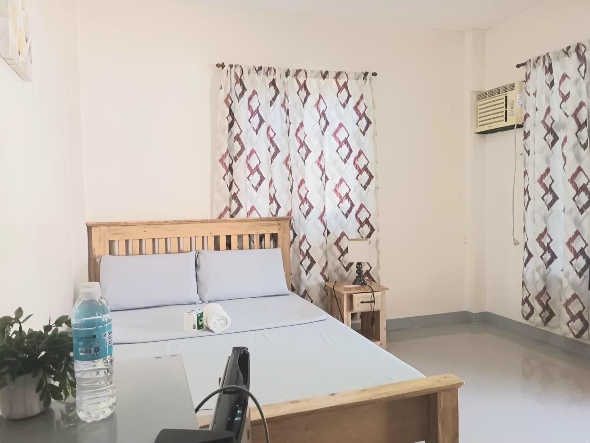 Grae'S Apartelle Moalboal Exterior foto