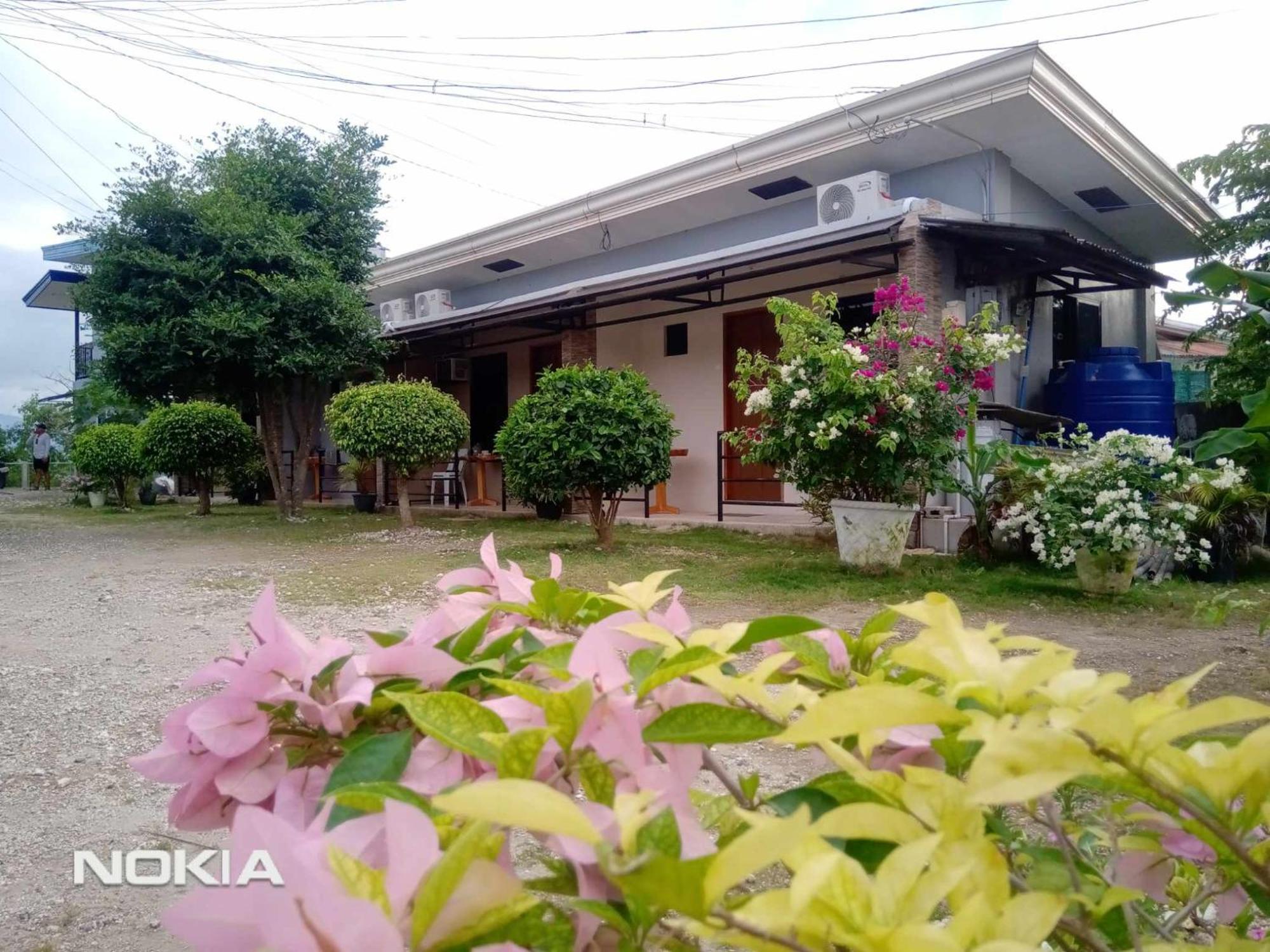 Grae'S Apartelle Moalboal Exterior foto